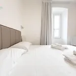 Апартаменти Marco Polo 26 Tirabora Short Rent