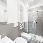 Marco Polo 26 Tirabora Short Rent Апартаменти Трієст