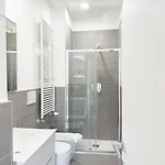 Marco Polo 26 Tirabora Short Rent Трієст