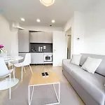 Marco Polo 26 Tirabora Short Rent
