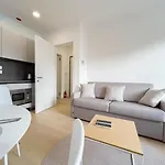 Marco Polo 26 Tirabora Short Rent