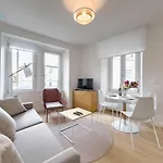 Апартаменти Marco Polo 26 Tirabora Short Rent Трієст