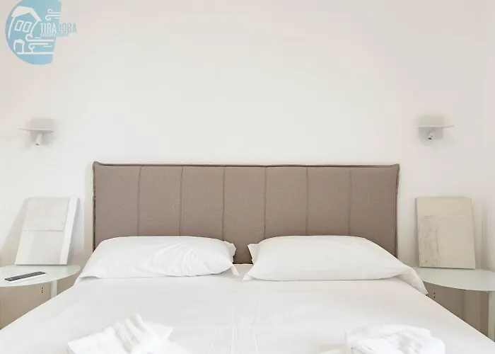 Marco Polo 26 Tirabora Short Rent