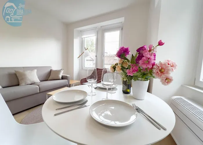 Marco Polo 26 Tirabora Short Rent * Trieste